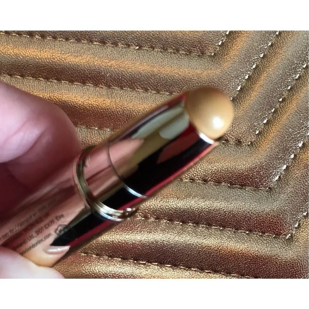 ICONIC LONDON - NWT - Radiant Concealer & Brightening Duo in WARM MEDIUM. 2-in-1